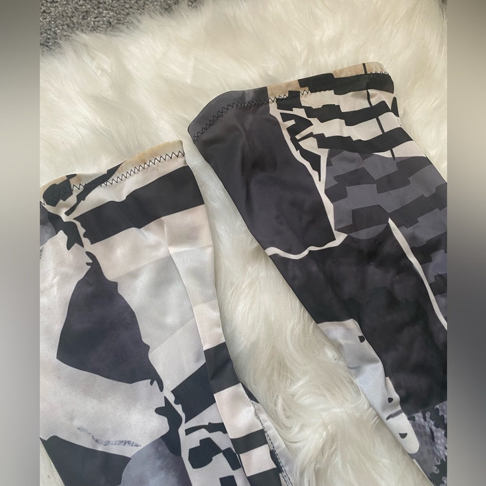 Stylish Black and White Over-the-Knee Boots - Picture 3 of 7